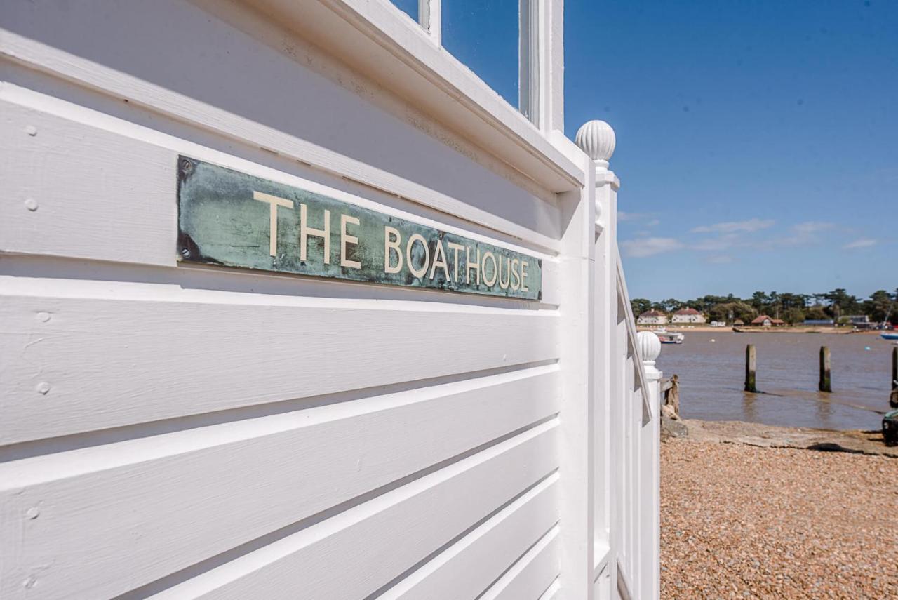 The Boathouse In Felixstowe Ferry - Stunning Waterfront Property Exterior photo