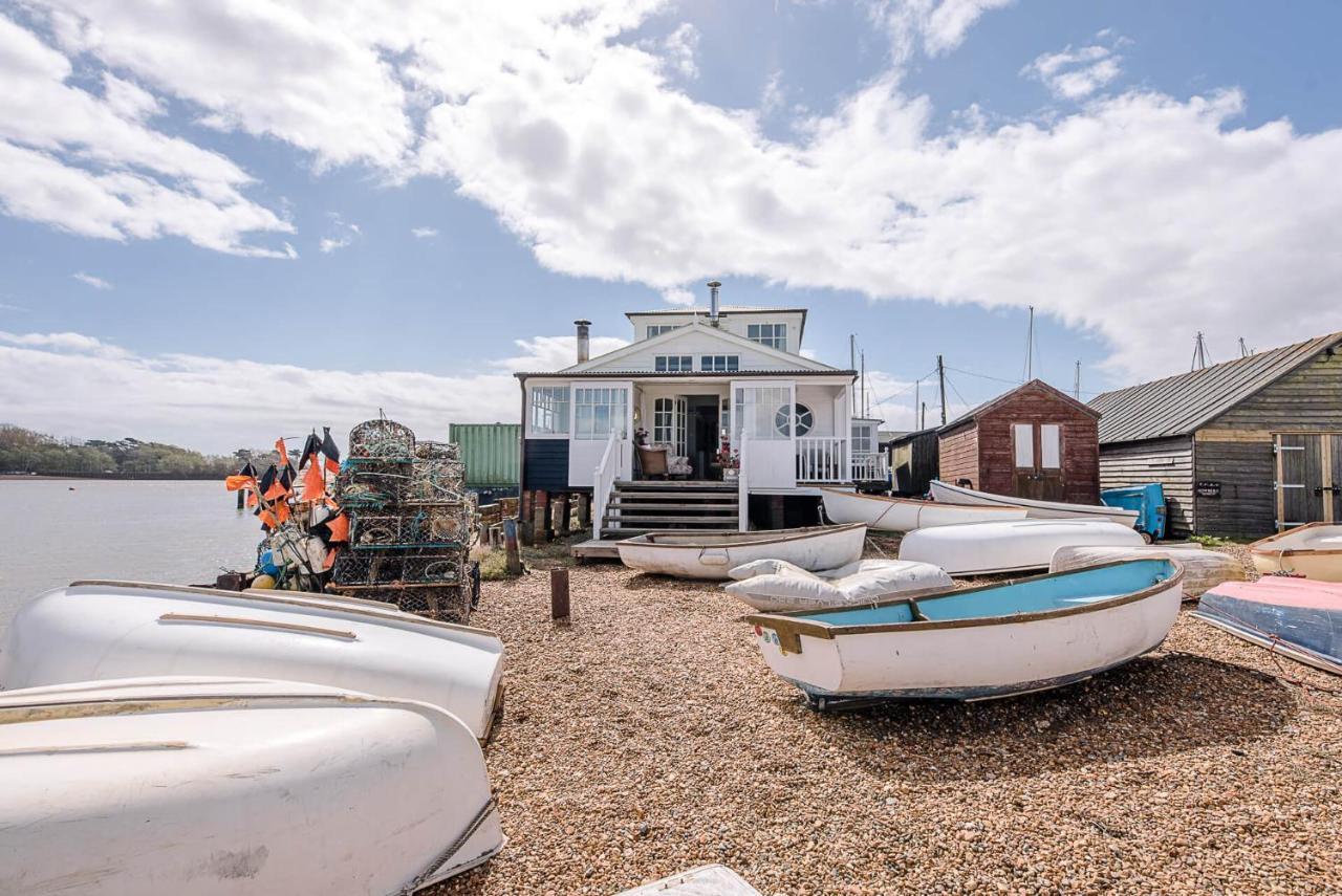 The Boathouse In Felixstowe Ferry - Stunning Waterfront Property Exterior photo